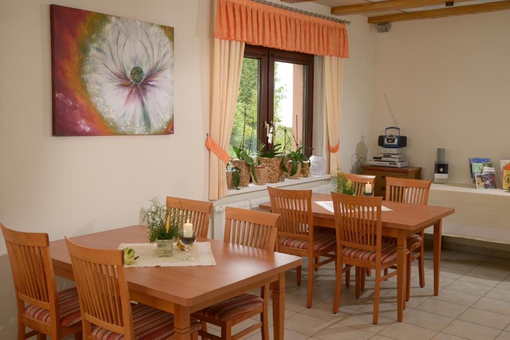 Hotel Waldhaus Меспелбрун Екстериор снимка