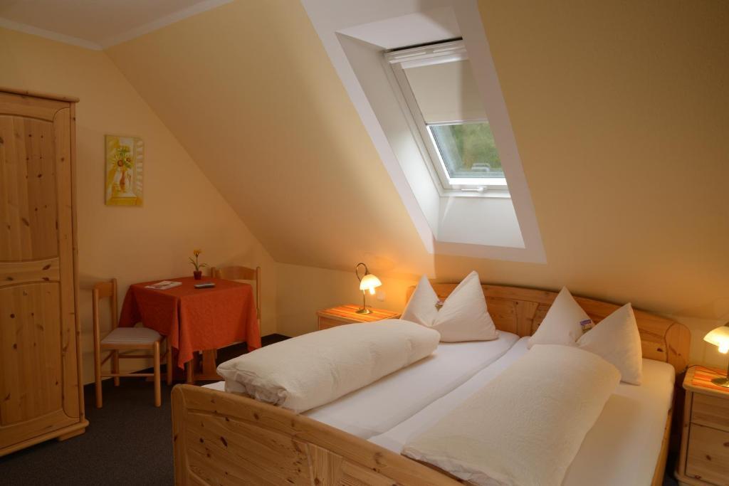 Hotel Waldhaus Меспелбрун Екстериор снимка