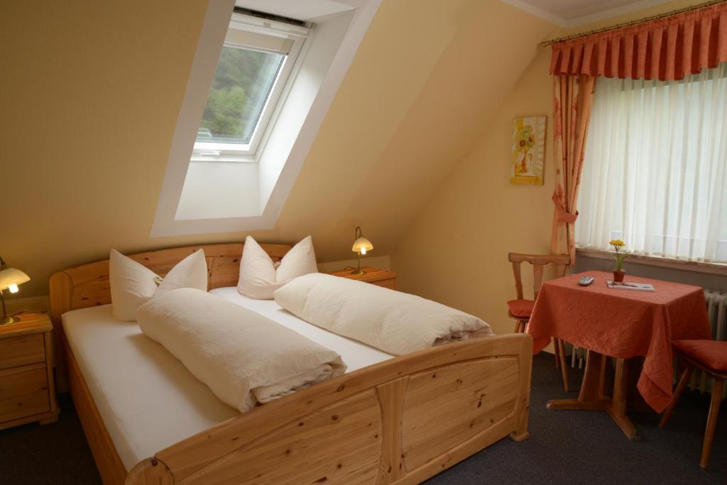 Hotel Waldhaus Меспелбрун Екстериор снимка